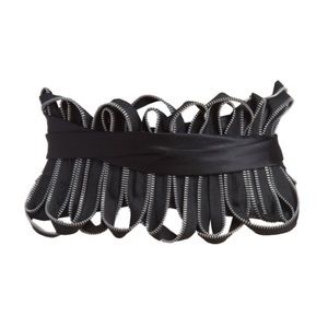 NWOT Sohung Designs Zipper belt
